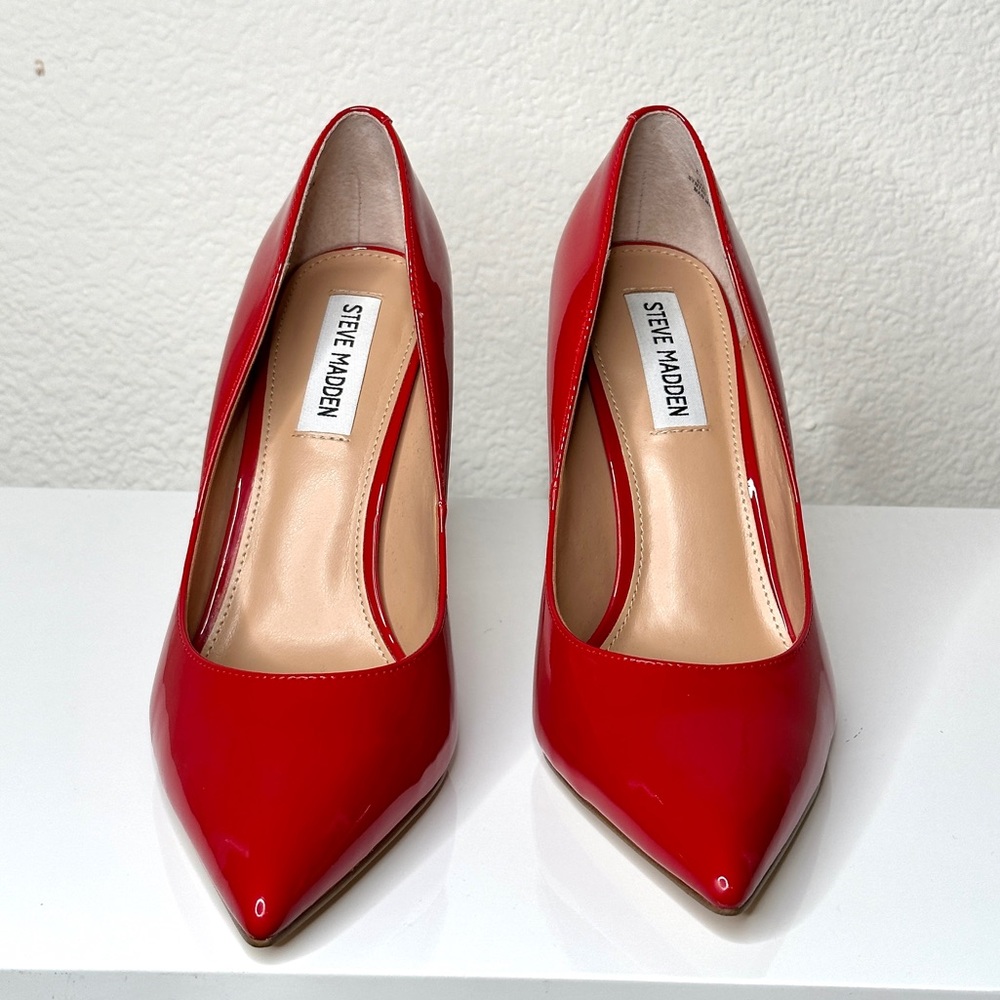 Steve Madden Evelyn Red Patent heel Size 8